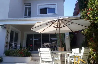 Casa com 3 quartos para alugar na Avenida Yojiro Takaoka, 5201, Alphaville, Santana de Parnaíba