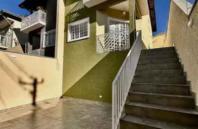 Casa com 3 quartos para alugar na Rua Mar do Norte, Parque Ribeiro de Lima, Barueri