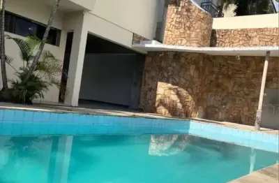 Casa com 4 quartos para alugar na Alameda Itanhaém, Alphaville, Santana de Parnaíba