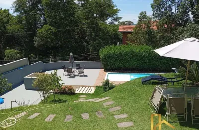 Casa em condomínio fechado com 3 quartos para alugar na Rua Albânia, São Fernando Residência, Barueri