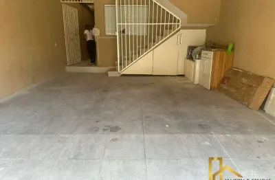 Casa com 3 quartos para alugar na Rua Jacó, Jardim São Pedro, Barueri