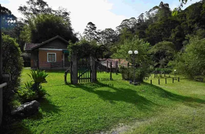 Oportunidade de investimento: terreno com chalés em área urbana