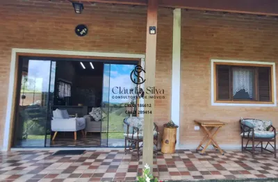 Oportunidade única: chácara lareira, suíte e vista para as montanhas à venda