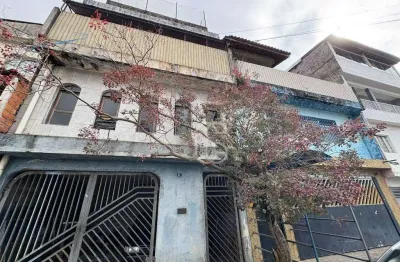 A venda - terreno com área de 503 m² | construção com 3 casas