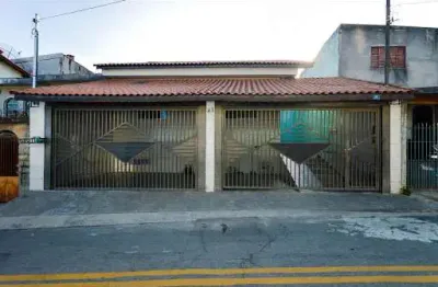 Casa com 2 quartos à venda na Rua Tijucas, 43, Jardim Santa Emilia, Guarulhos