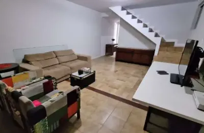 Casa sobreposta alta 3 salas 3 dormitórios,2 banheiros, 2 vagas de garagem à venda, 222 m² por r$ 860.000 - estuário - santos/sp