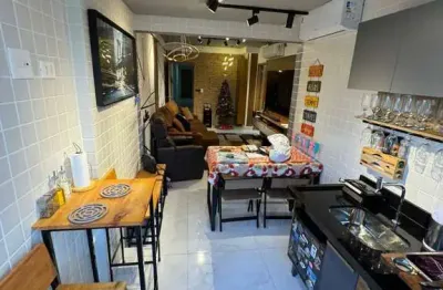 Apartamento Mobiliado de 3 Dormitórios e Varanda no Boqueirão- Santos/ SP