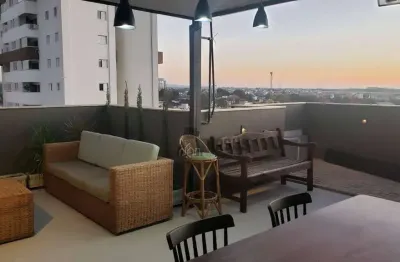 Linda cobertura duplex com vista panorâmica para a serra da mantiqueira, localização privilegiada