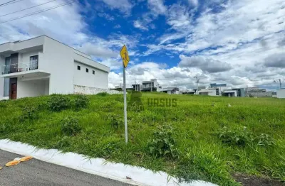 Terreno em condomínio fechado à venda no Vale dos Cristais, Taubaté 