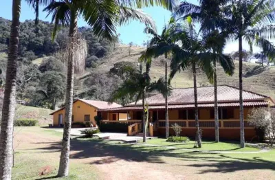 Sitio localizado em cambui- mg área de 240.000 metros quadrados.