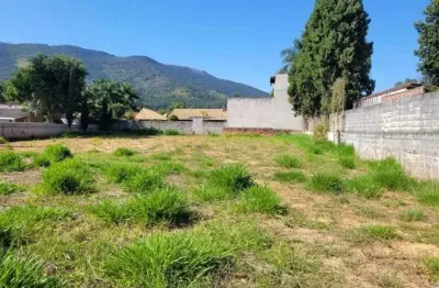 Terreno plano no condomínio flamboyant com excelente vista para a pedra grande em atibaia sp.