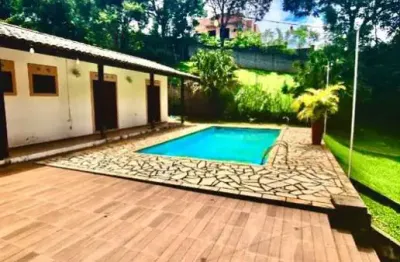 Casa térrea no condomínio panorama em atibaia-sp: 4 suítes, 3 salas, 5 banheiros, 4 vagas, 390m²!