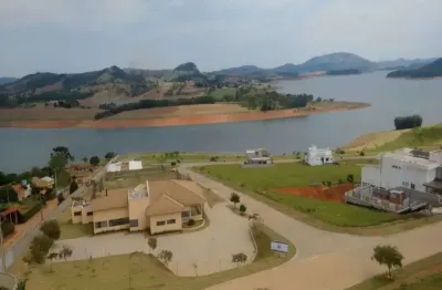 Porto laranjeiras.                             condomínio de alto padrão na beira da represa do jaguari no município de piracaia