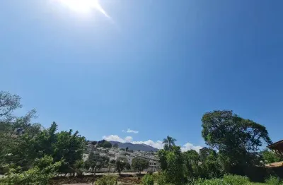 Terreno muito bem localizado no bairro jardim paulista em atibaia.  com 1060 m2 vista para a pedra grande e próximo da principal avenida da cidade.