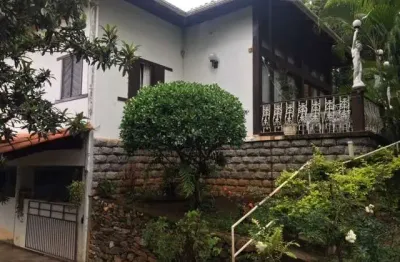 Casa de condomínio com 4 quartos à venda em nova lima