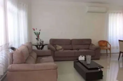 Casa isolada com piscina, 03 dormitórios, canto do forte, praia grande