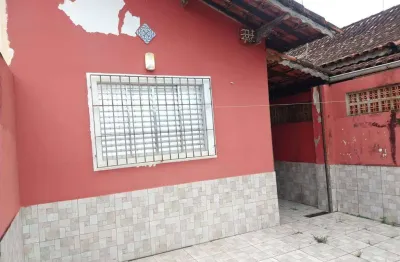 Casa lado praia, 02 dormitórios, jardim real em praia grande.