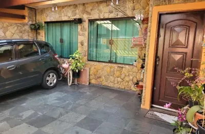 Sobrado  à venda com 294 metros 3 dormitórios sendo 1 suíte.  bairro santa paula. são caetano do sul.