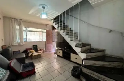 Sobrado à venda com 256m² -  3 dormitórios sendo 1 suíte.  bairro santa maria. são caetano do sul