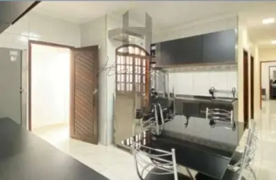 Casa à venda com 280 metros 2 dormitórios sendo 1 suíte. jardim utinga.  santo andré.