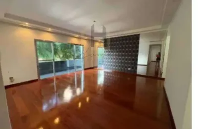 Apartamento à venda no centro de santo andré-sp: 4 quartos, 1 suíte, 3 salas, 3 banheiros, 1 vaga de garagem e 160 m² de área!