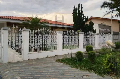 Casa à venda no jardim são caetano, são caetano do sul-sp: 3 quartos, 1 suíte, 2 salas, 3 banheiros, 8 vagas de garagem - 246m². venha conferir!