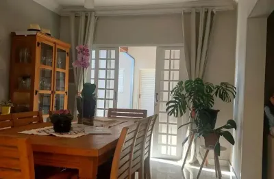 Casa com 5 quartos à venda, 431 m² por r$ 957.500 - estiva - taubaté/sp- villagio d'itália