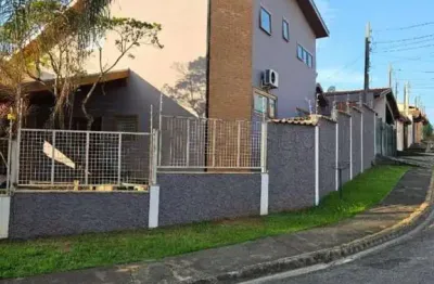 Sobrado com 4 quartos à venda, 220 m² por r$ 550.000 - mombaça - pindamonhangaba/sp
