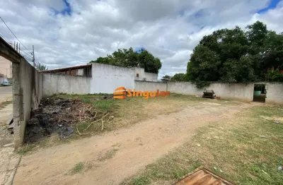 Terreno à venda no Tiradentes, Governador Valadares 