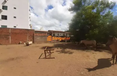 Terreno à venda no Esplanadinha, Governador Valadares 