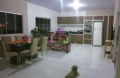 Casa  à venda no mapim, várzea grande-mt, 360m2, 3 dorm, 3 vagas, cozinha com armários planejados e