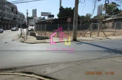 Terreno à venda , centro norte, cuiabá - mt, 700m², esquina da av. isaac póvoas, plano à 30 m da pr