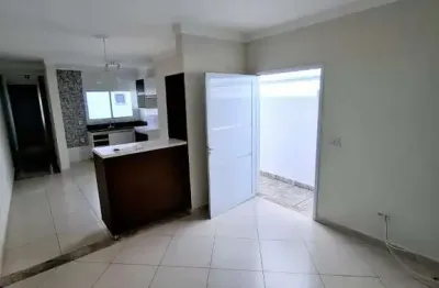 Casa assobradada à venda no parque santa márcia, em votorantim-sp.