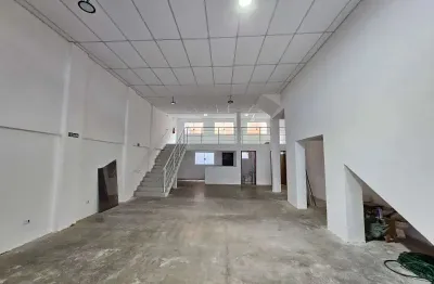 Galpão comercial para alugar no wanel ville com 200m², em sorocaba-sp.