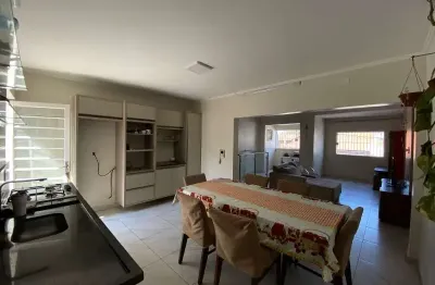 Casa com 2 quartos à venda no Jardim Saira, Sorocaba 