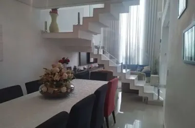 Sobrado à venda no condomínio horto florestal 3, em sorocaba-sp