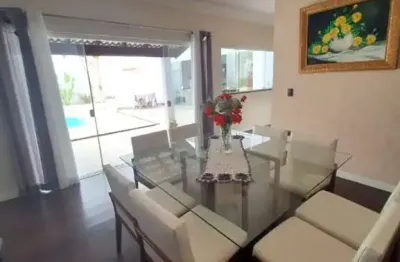 Casa térrea à venda no condomínio lago da serra, em araçoiaba da serra-sp.