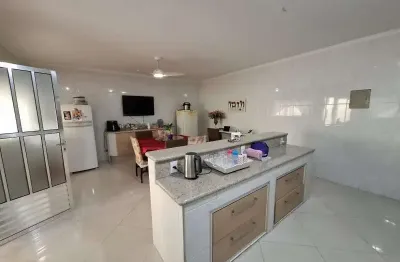 Casa com 4 quartos para alugar na Rua Limeira, 751, Jardim Leocádia, Sorocaba