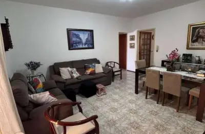 Apartamento térreo à venda no Jardim Gutierres, em Sorocaba-SP.