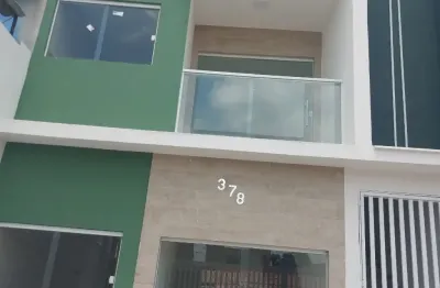 Vendo excelente apartamentos com 2qts sendo um suíte .