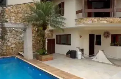 Venda Sobrado Alto Padrão com piscina  495M² -Jardim - Santo Andre