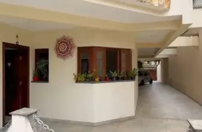 Venda Sobrado Alto Padrão com piscina  495M² -Jardim - Santo Andre