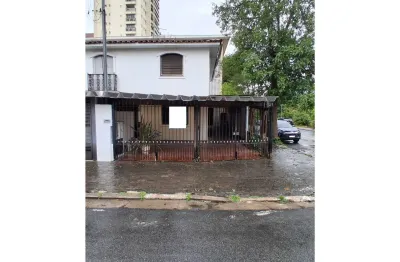 Sobrado localizado em local privilegiado, próximo à estação de metrô borba gato e metrô