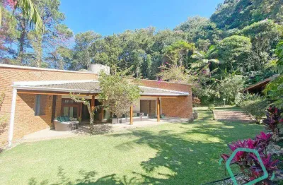 Casa com 4 dormitórios à venda, 368 m² por R$ 2.150.000,00 - Granja Viana - Jandira/SP