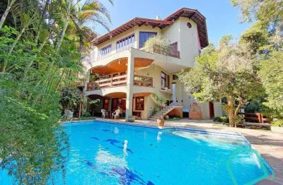 Casa com 5 dormitórios à venda, 572 m² por R$ 2.600.000,00 - Granja Viana - Jandira/SP