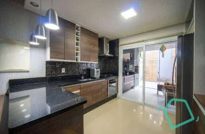 Casa com 3 dormitórios à venda, 105 m² por R$ 790.000,00 - Granja Viana - Cotia/SP