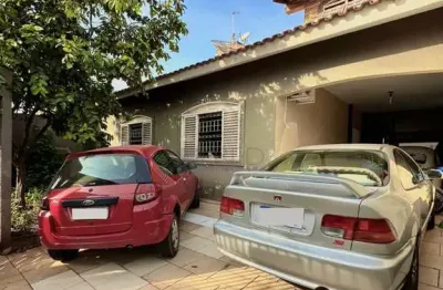 Casa com 3 quartos à venda na Rua José Ernâni Neves, 666, Jardim Guararapes, Londrina
