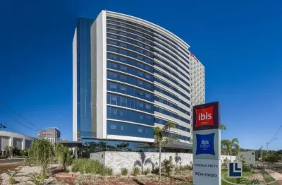 Ótimo apartamento no hotel ibis budget na charmosa vila do golfe, com 14 m2, hotel novo, excelente localização ao lado do shopping iguatemi, ótimo inv