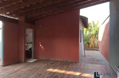 Casa para venda na zona leste no antonio palocci, 2 dormitorios, amplo quintal com arvores em 205 m2 de área total