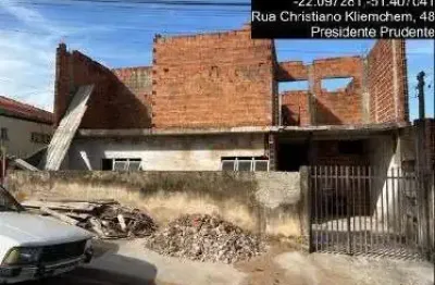 Casa em construção para venda em presidente prudente-sp no pq sao matheus, area construida 245 m2 em um terreno de 252 m2